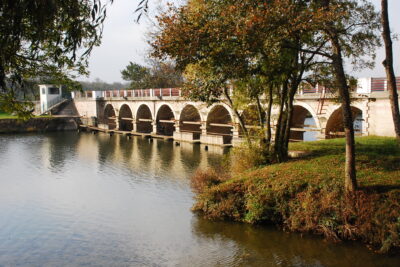 Agrandir l'image 2 sur 3, fenêtre modale